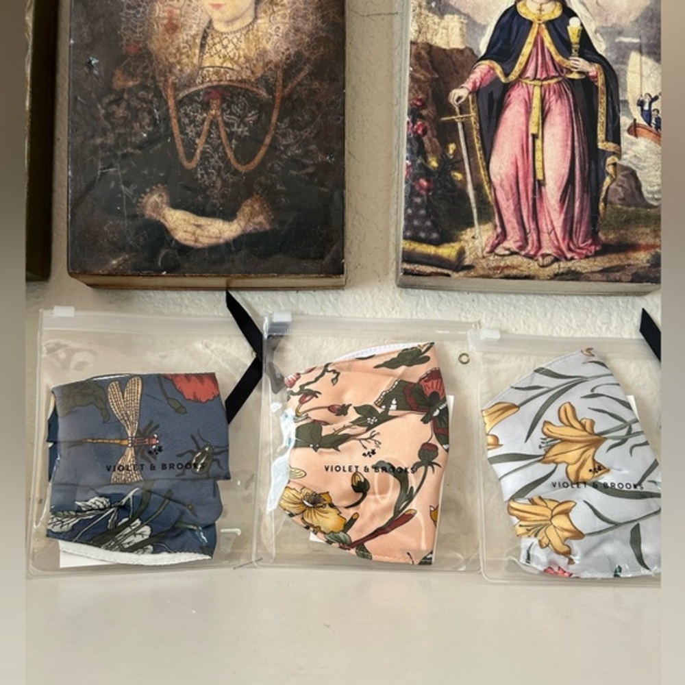 Violet &‎ Brooks Pretty Girl Face Masks Set of 3 Stylish Protection